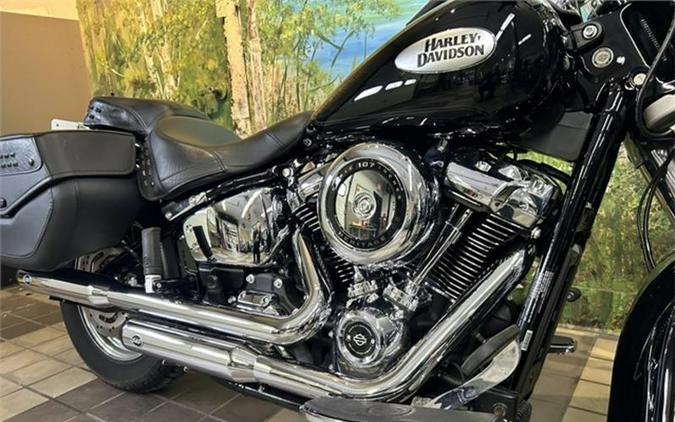 2021 Harley-Davidson® FLHC - Heritage Classic