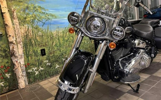 2021 Harley-Davidson® FLHC - Heritage Classic