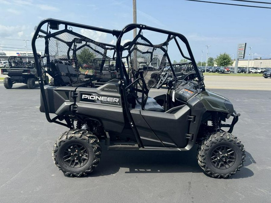 2026 Honda® SXS700M4DT