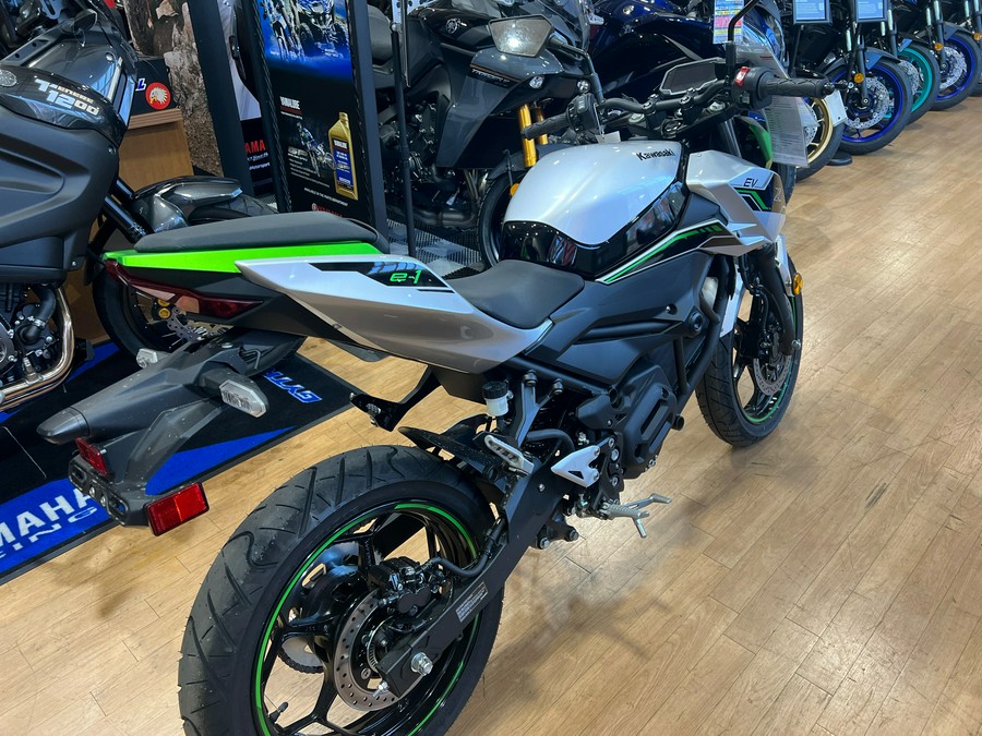 2024 Kawasaki Z e-1 ABS