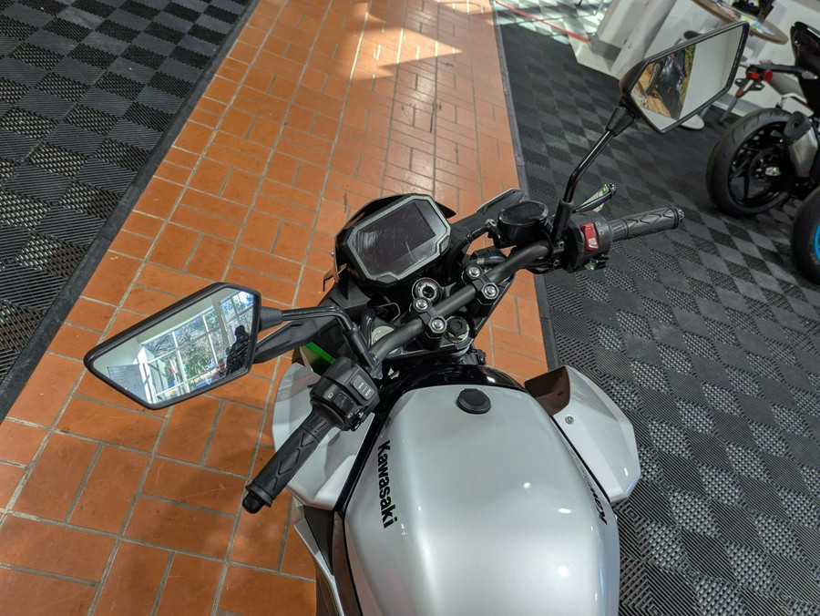 2024 Kawasaki Z e-1 ABS