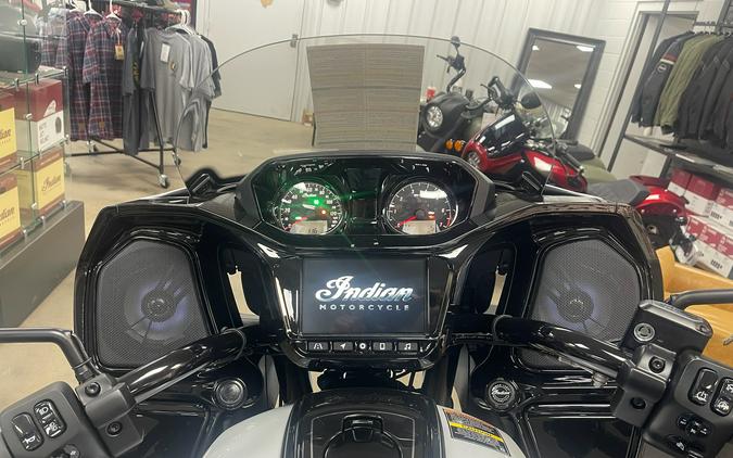 2026 Indian Motorcycle Pursuit® Dark Horse® with 112 and Powerband Audio Package
