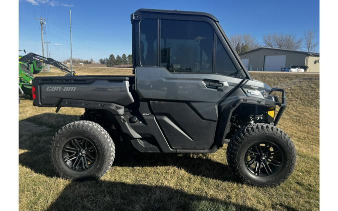 2022 Can-Am Defender Limited HD10