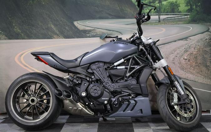 2020 Ducati X Diavel Liquid Concrete Grey