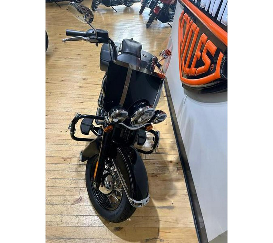 2021 Harley-Davidson® FLHCS - Heritage Classic 114