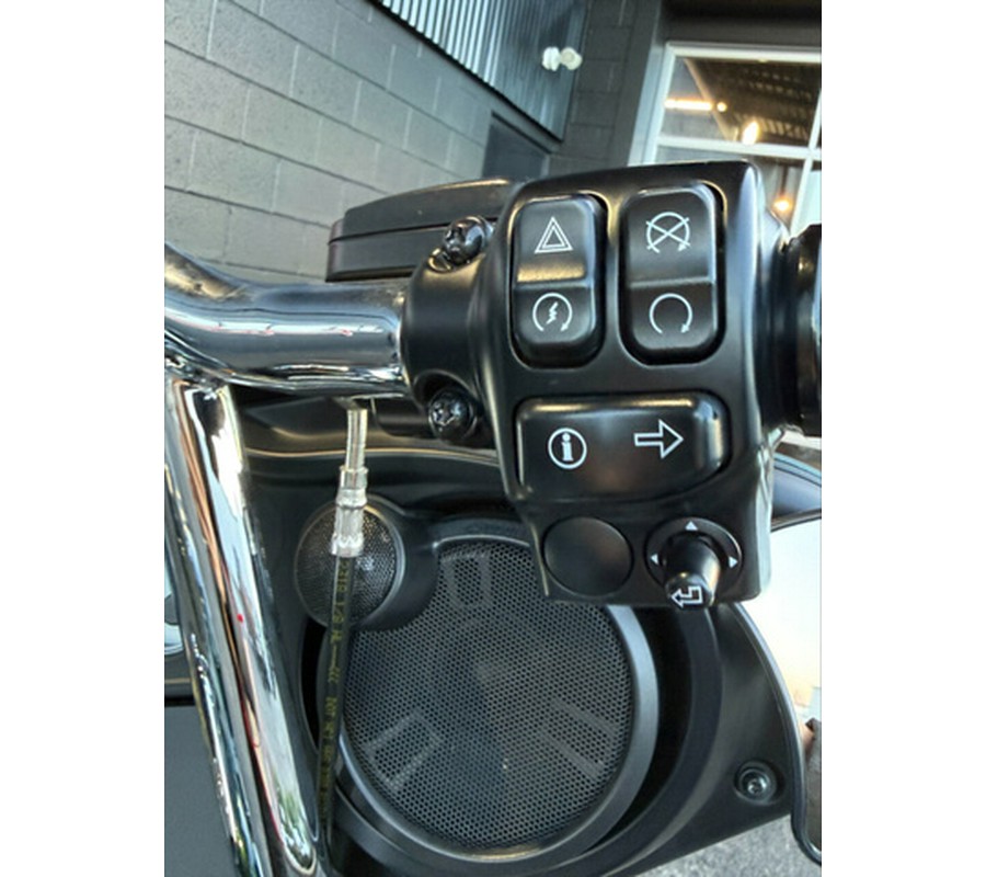 2018 Harley-Davidson FLHX - Street Glide