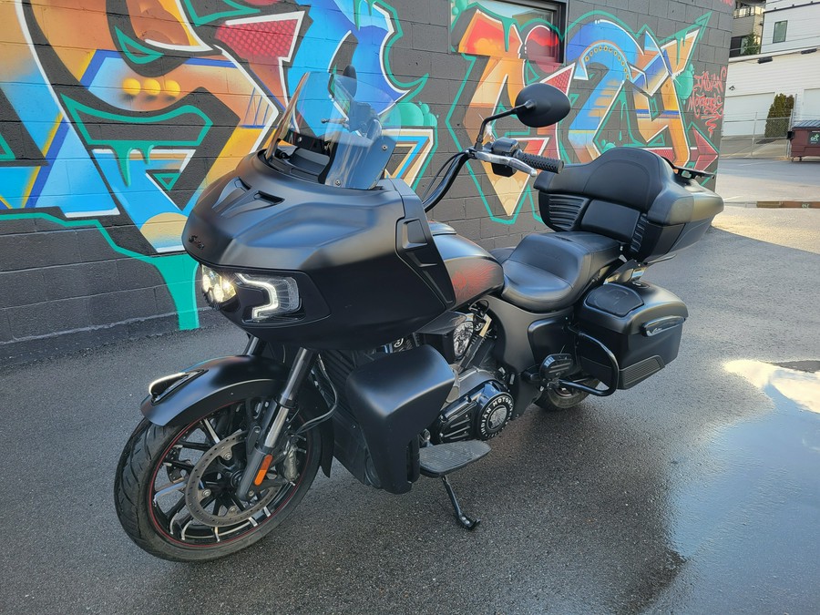 2020 Indian Challenger® Dark Horse®