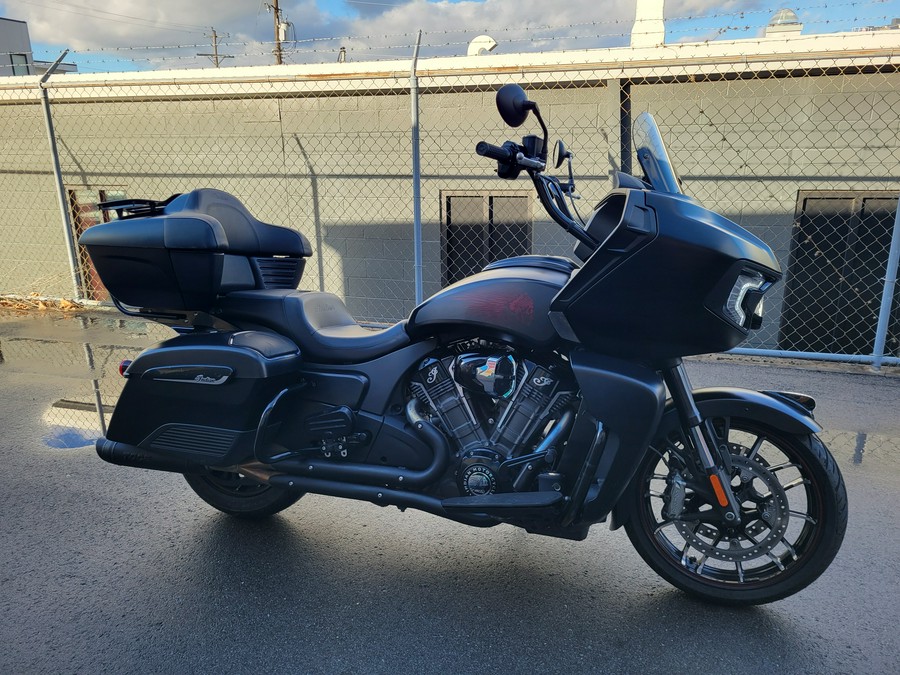 2020 Indian Challenger® Dark Horse®