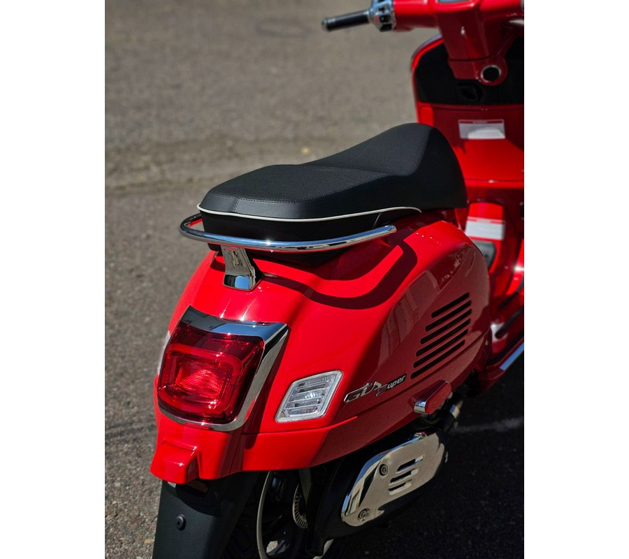 2024 Vespa GTS Super 300