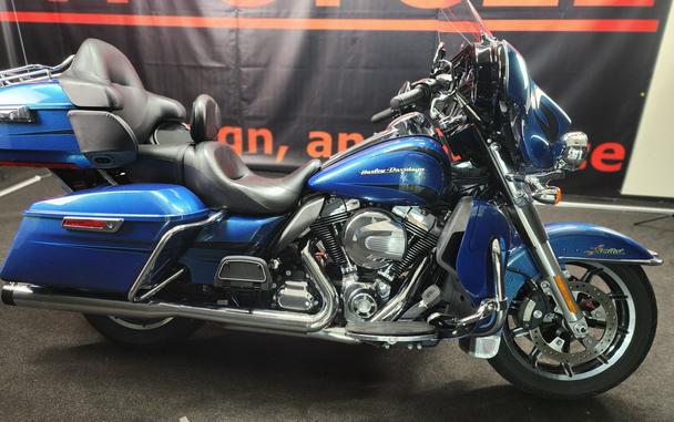 2014 Harley-Davidson® FLHTK