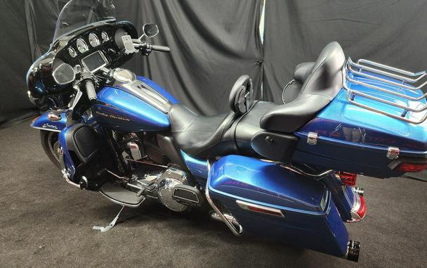 2014 Harley-Davidson® FLHTK