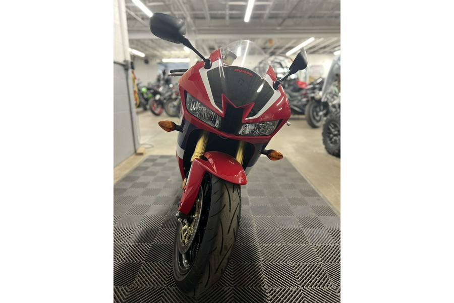 2024 Honda CBR600RR Base