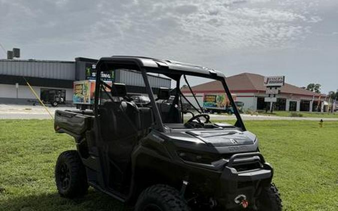 2026 Can-Am® Defender XT HD11 With 10.25 in.display