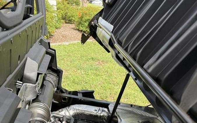 2026 Can-Am® Defender XT HD11 With 10.25 in.display