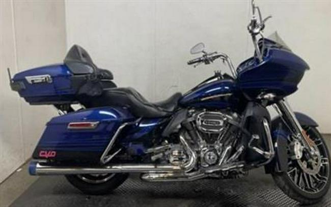 2015 Harley-Davidson CVO™ Road Glide® Ultra