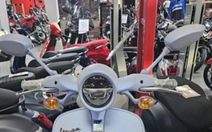2025 Vespa 946 Snake