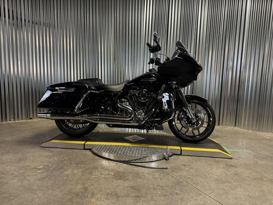 2022 Harley-Davidson Road Glide BLACK