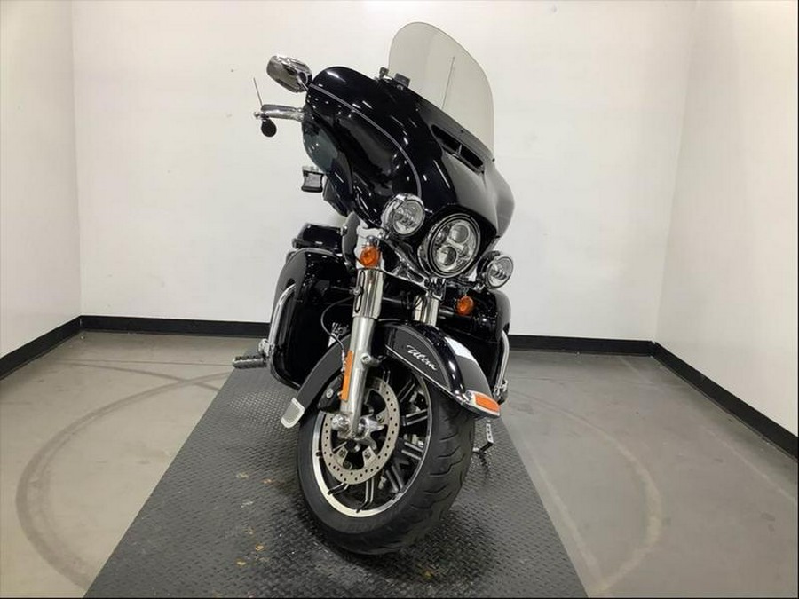 2015 Harley-Davidson® FLHTCUL - Electra Glide® Ultra Classic® Low