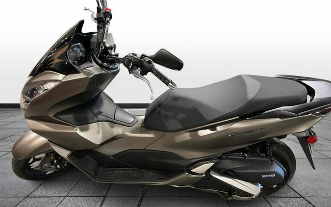 2023 Honda® PCX