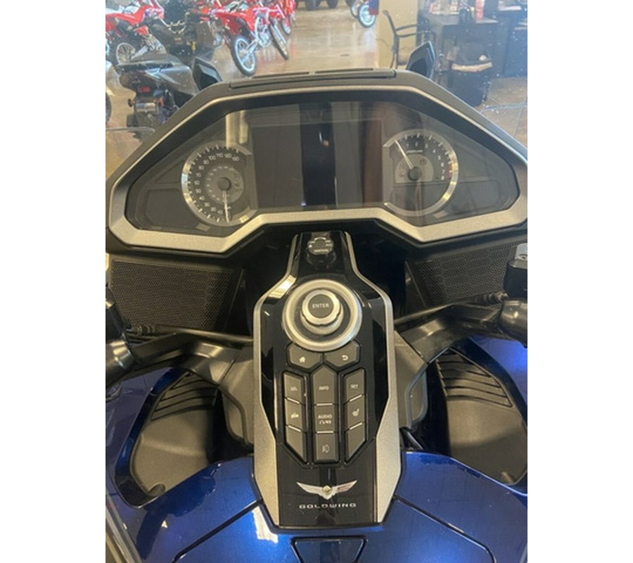 2018 Honda Gold Wing Tour Pearl Hawkseye Blue