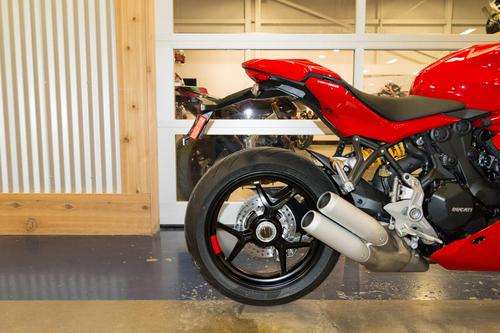 2021 Ducati SuperSport 950 S Review (13 Fast Facts For Sport-Touring)