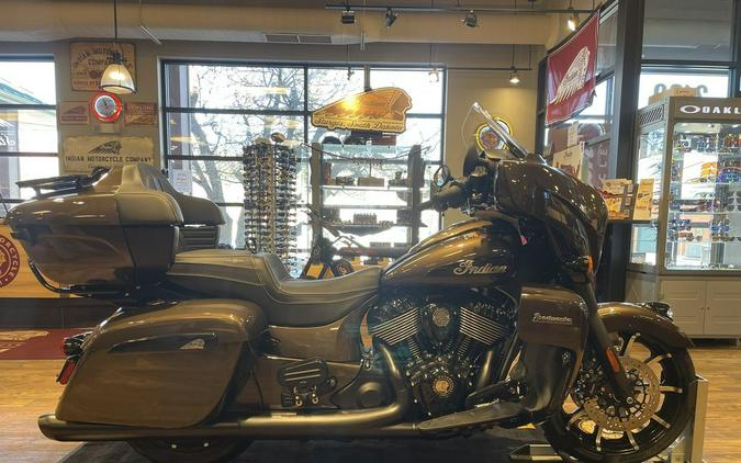 2023 Indian Motorcycle® Roadmaster® Dark Horse® Bronze Pearl Metallic