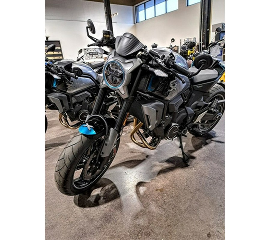 2022 CFMOTO 700 CL-X Sport