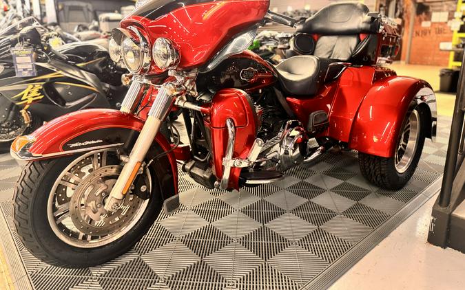 2012 Harley-Davidson® FLHTCUTG Tri Glide™ Ultra Classic®