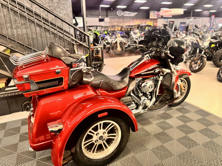 2012 Harley-Davidson® FLHTCUTG Tri Glide™ Ultra Classic®