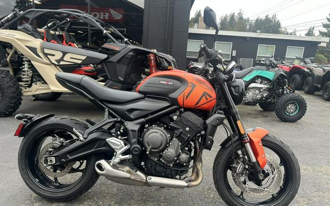 2023 Triumph Trident 660 Matte Baja Orange / Matte Storm Grey