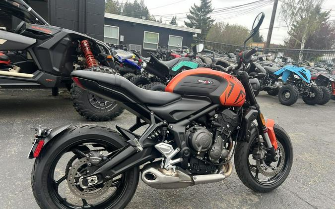 2023 Triumph Trident 660 Matte Baja Orange / Matte Storm Grey