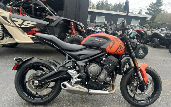 2023 Triumph Trident 660 Matte Baja Orange / Matte Storm Grey