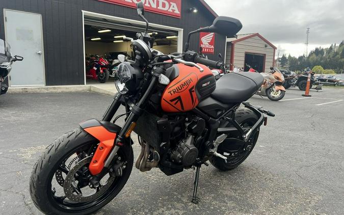 2023 Triumph Trident 660 Matte Baja Orange / Matte Storm Grey