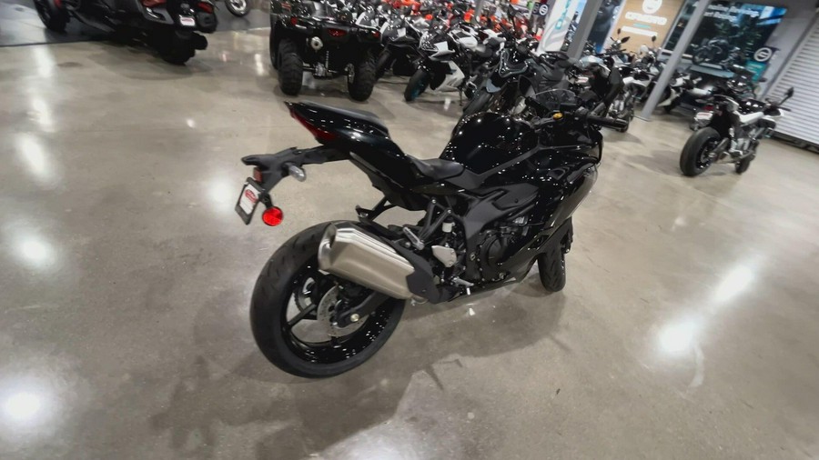 2026 Kawasaki NINJA ZX-4R ABS