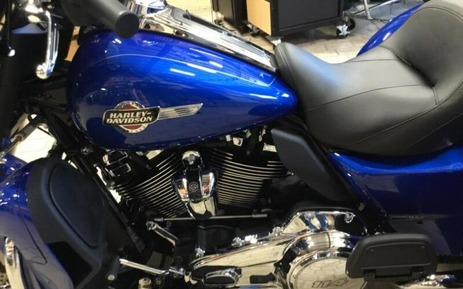 2024 Harley-Davidson® Tri Glide® Ultra Blue Burst