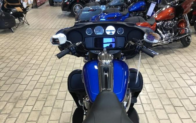 2024 Harley-Davidson® Tri Glide® Ultra Blue Burst