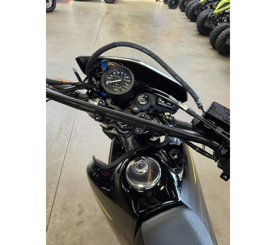 2027 Suzuki DR650SEM7