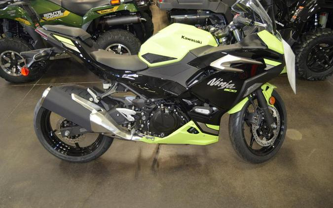 2026 Kawasaki Ninja® 500 SE ABS