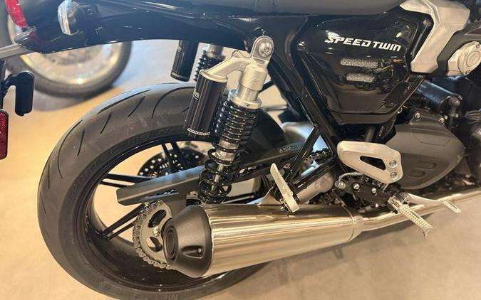 2026 Triumph Speed Twin 1200 Carnival Red/Sapphire Black
