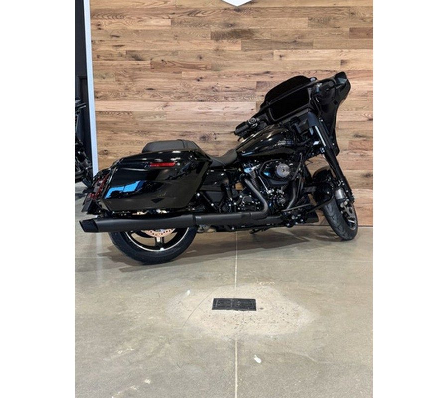 2026 Harley-Davidson Street Glide FLHX