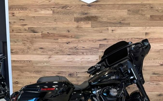 2026 Harley-Davidson Street Glide FLHX