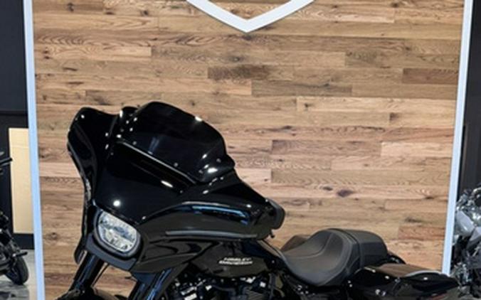 2026 Harley-Davidson Street Glide FLHX