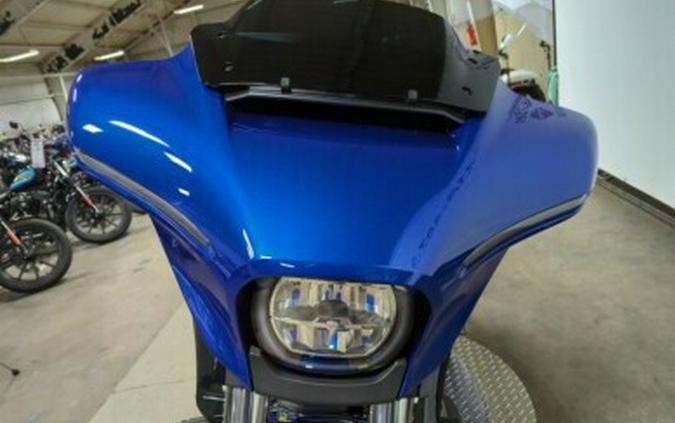 2024 Harley-Davidson® Street Glide® Blue Burst Chrome Trim