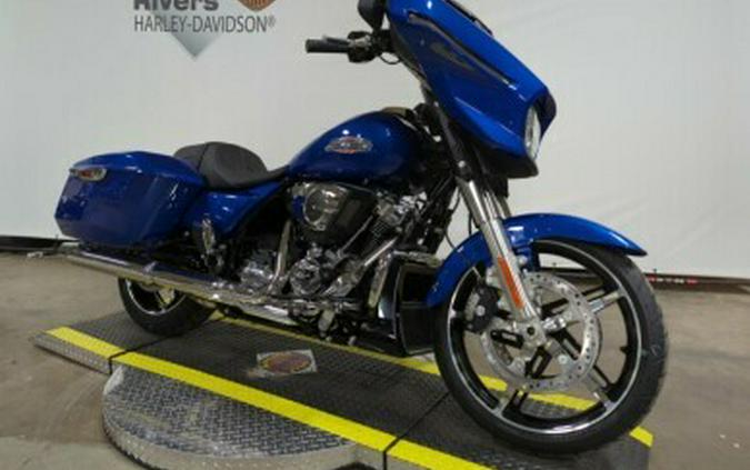 2024 Harley-Davidson® Street Glide® Blue Burst Chrome Trim