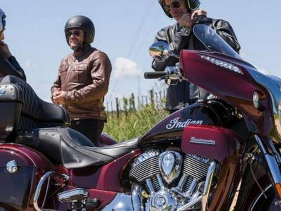 2021 Indian Motorcycle® Roadmaster® Maroon Metallic/Crimson Metallic