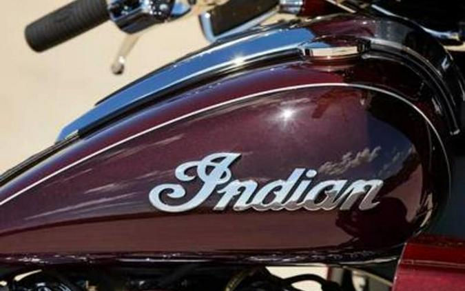 2021 Indian Motorcycle® Roadmaster® Maroon Metallic/Crimson Metallic