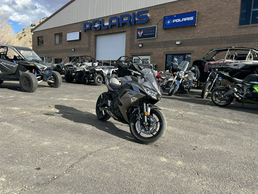 2021 Kawasaki Ninja 650 Metallic Graphite GrayMetallic Spark B