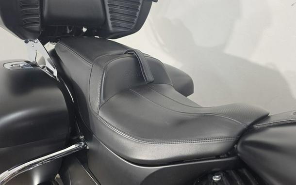 2020 Indian Roadmaster Dark Horse Thunder Black Smoke