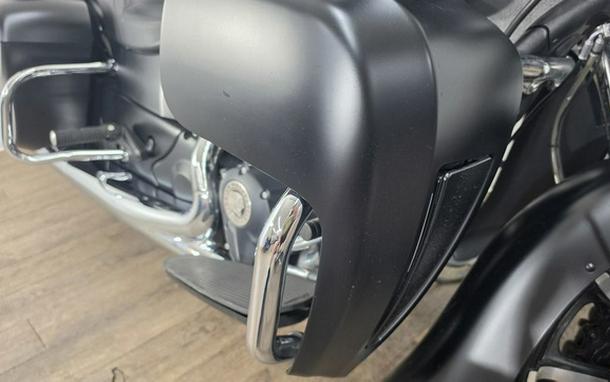2020 Indian Roadmaster Dark Horse Thunder Black Smoke