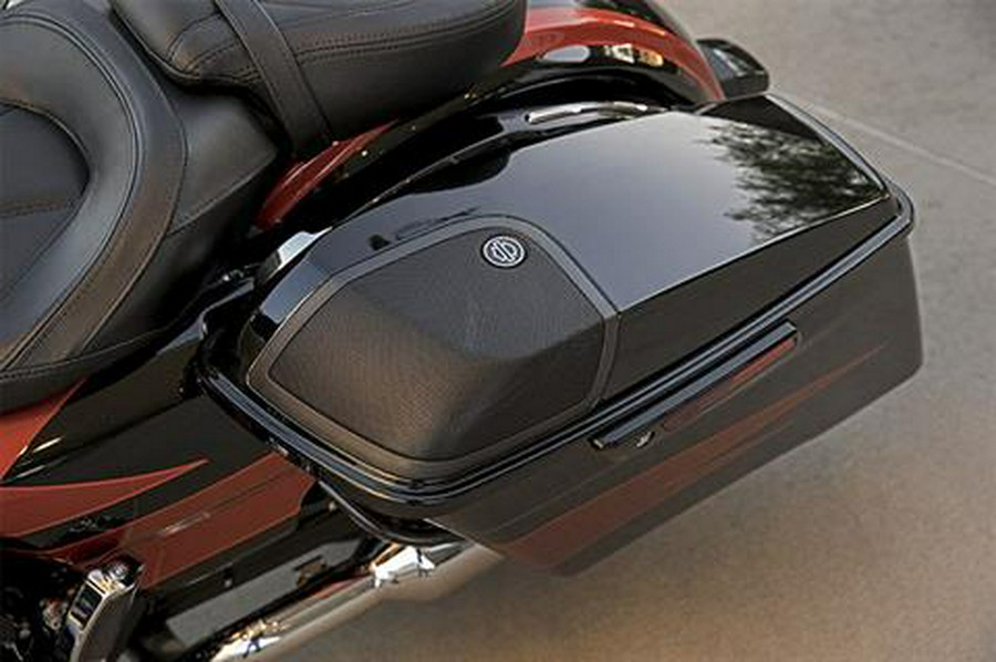 2017 Harley-Davidson CVO™ Street Glide®